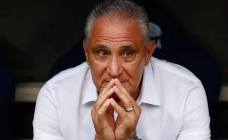 Santos Mantém Confiança em Cléber Xavier e Descarta Contatos por Tite