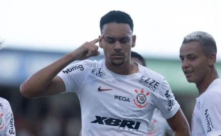 João Pedro Tchoca: A Opção do Corinthians na Defesa Diante do Racing