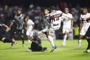 Lucca, Herói do São Paulo, Detalha Reação Pós-Classificação e Gol Memorável: "Apaguei"
