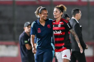 Cristiane celebra fase vitoriosa e declara: "Flamengo é meu lar"