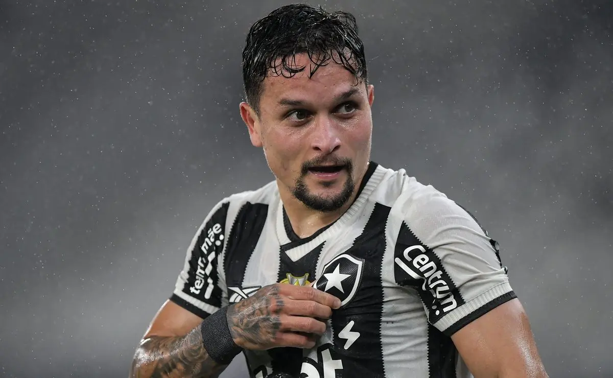 Artur: Números de destaque desde a estreia no Botafogo
