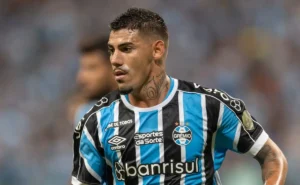 Mayk Deixado de Lado no Grêmio Após Quatro Meses e Diretoria Age