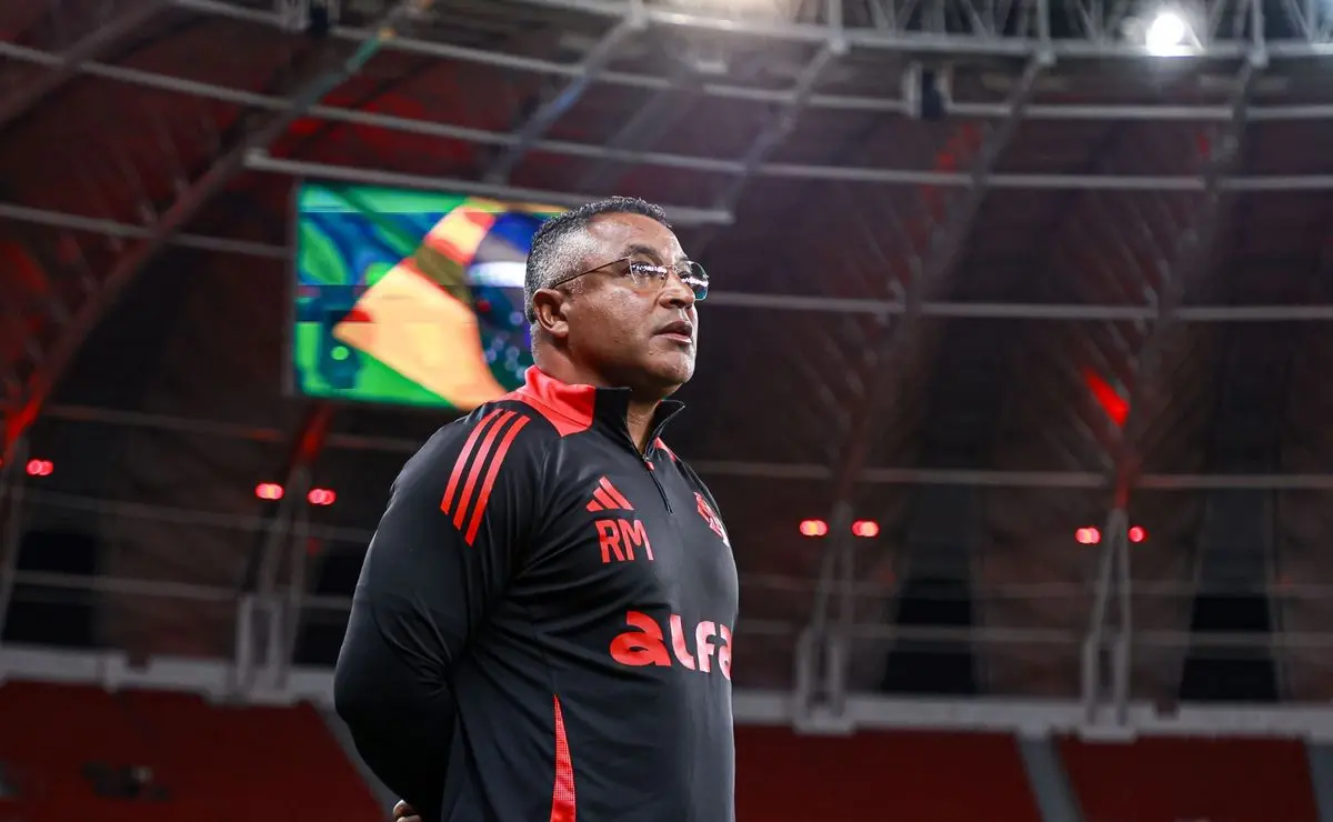 Roger Machado Explica Tática Em Jogo Contra o Nacional