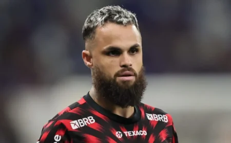 Michael Mantém Prestígio no Flamengo Após Decisão de Filipe Luís na Libertadores