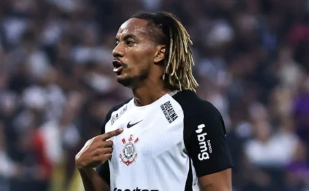 Carrillo Avalia as Mudanças de Dorival e Comenta Rodízio no Dérbi Alvinegro