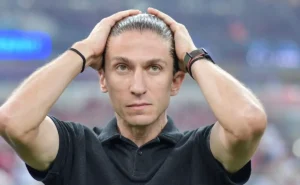 Filipe Luís critica vantagem do Botafogo em período de descanso antes do clássico