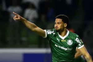 Palmeiras: Liderança na Libertadores e Recordes em Série