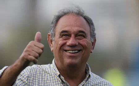 Denis Abrahão busca a presidência do Grêmio com um concorrente ligado ao Internacional