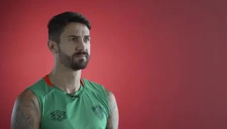 Everaldo revela falha e descreve bastidores com Renato no Fluminense