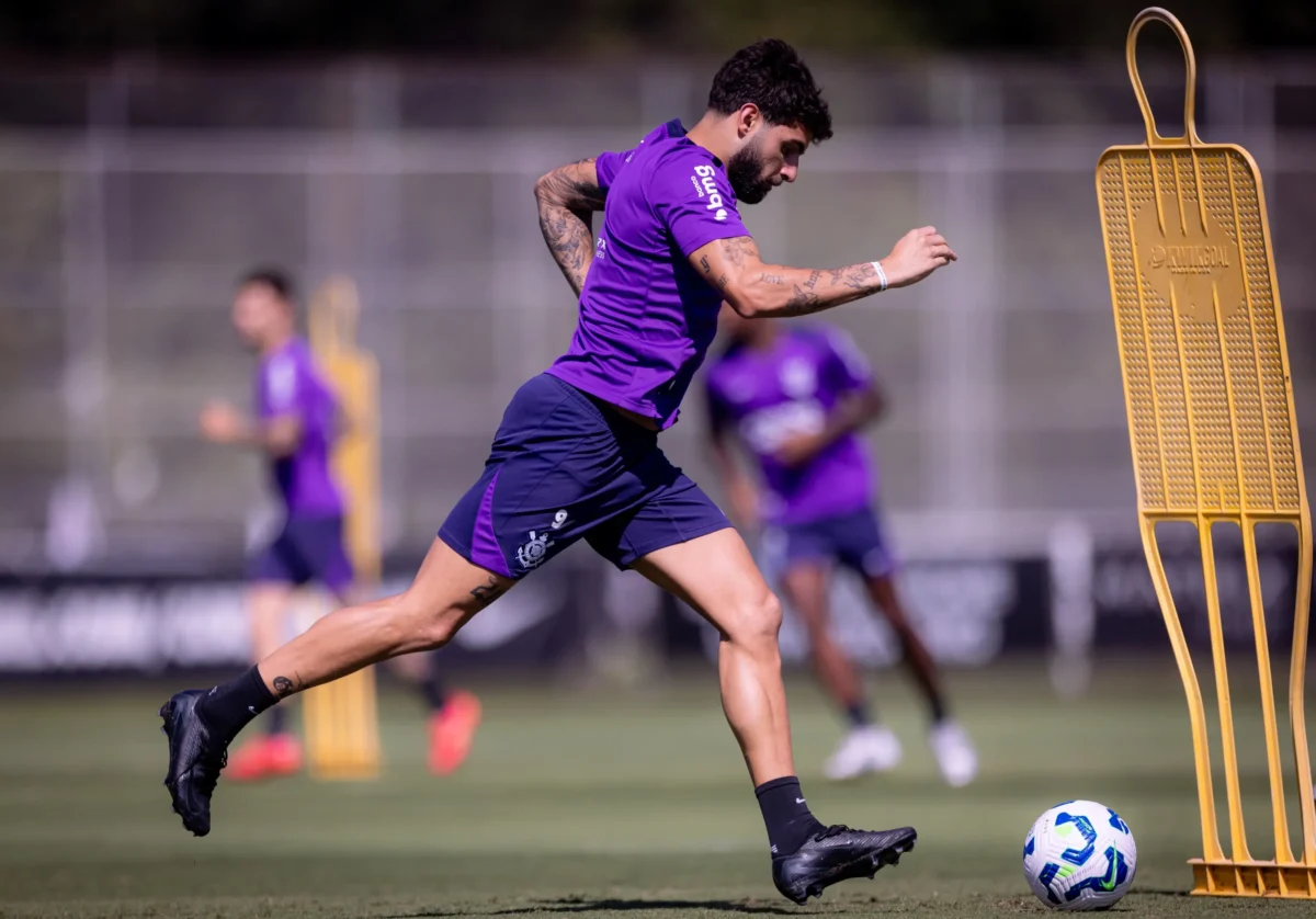 Yuri Alberto define meta de gols para 2025 e solicita renovação com o Corinthians.