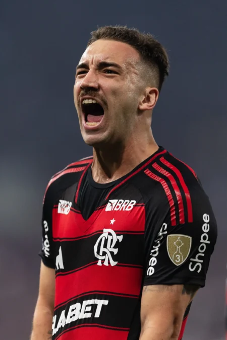 Léo Ortiz almeja recorde no Flamengo e vislumbra atenção de Ancelotti ao futebol brasileiro