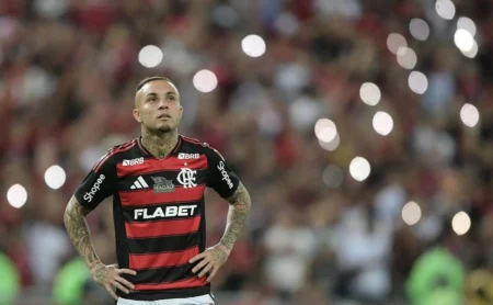 Cebolinha desperta cobiça de clubes e futuro no Flamengo é incerto