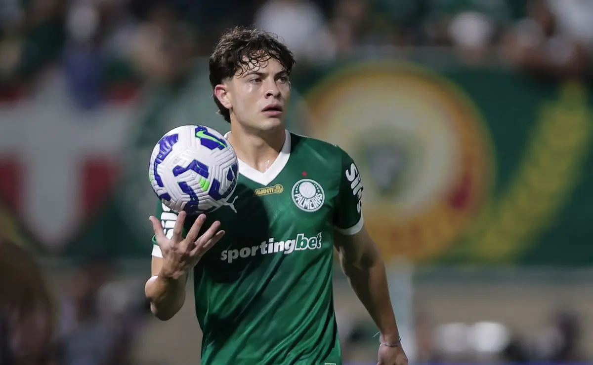 Giay: Adaptação no Palmeiras e o calendário brasileiro em foco
