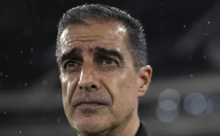 Paiva Decide: Jeffinho ou Rwan no Ataque do Botafogo Contra o Flamengo Pelo Brasileirão