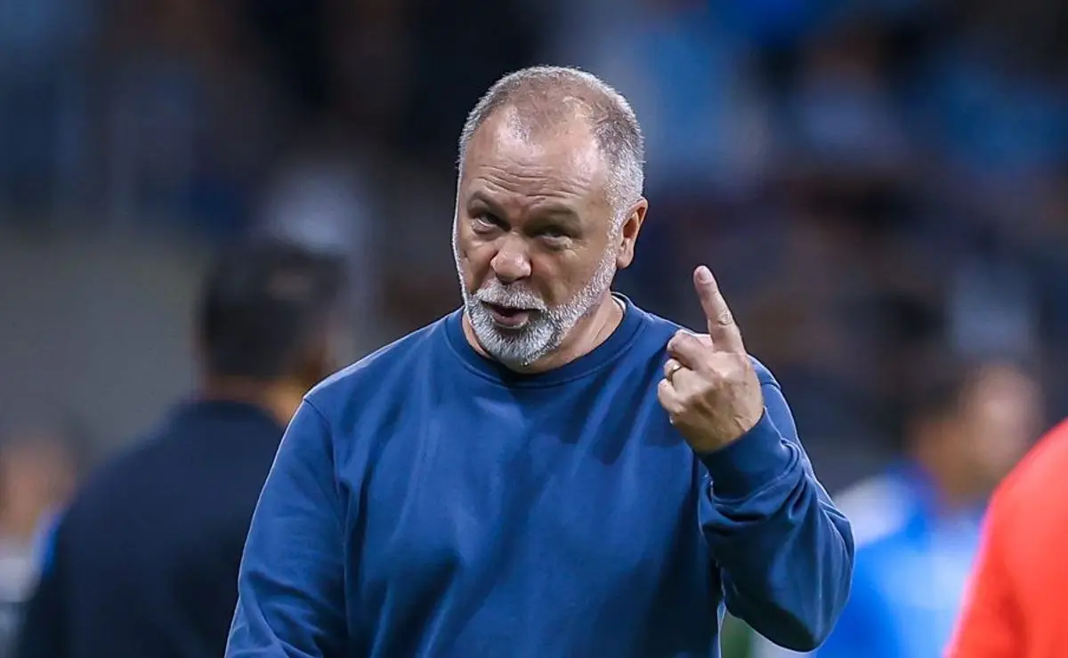 Dúvidas de Zubeldía nas Laterais: Mano Menezes Alerta para São Paulo x Grêmio