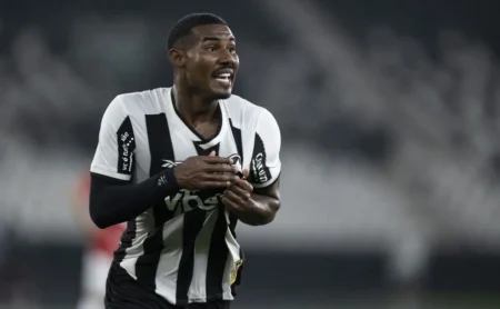 Cuiabano Sente-se à Vontade no Botafogo e Reafirma Confiança em Renato Paiva