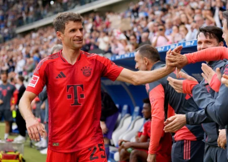 Homenagem a Müller após despedida do Bayern em solo alemão