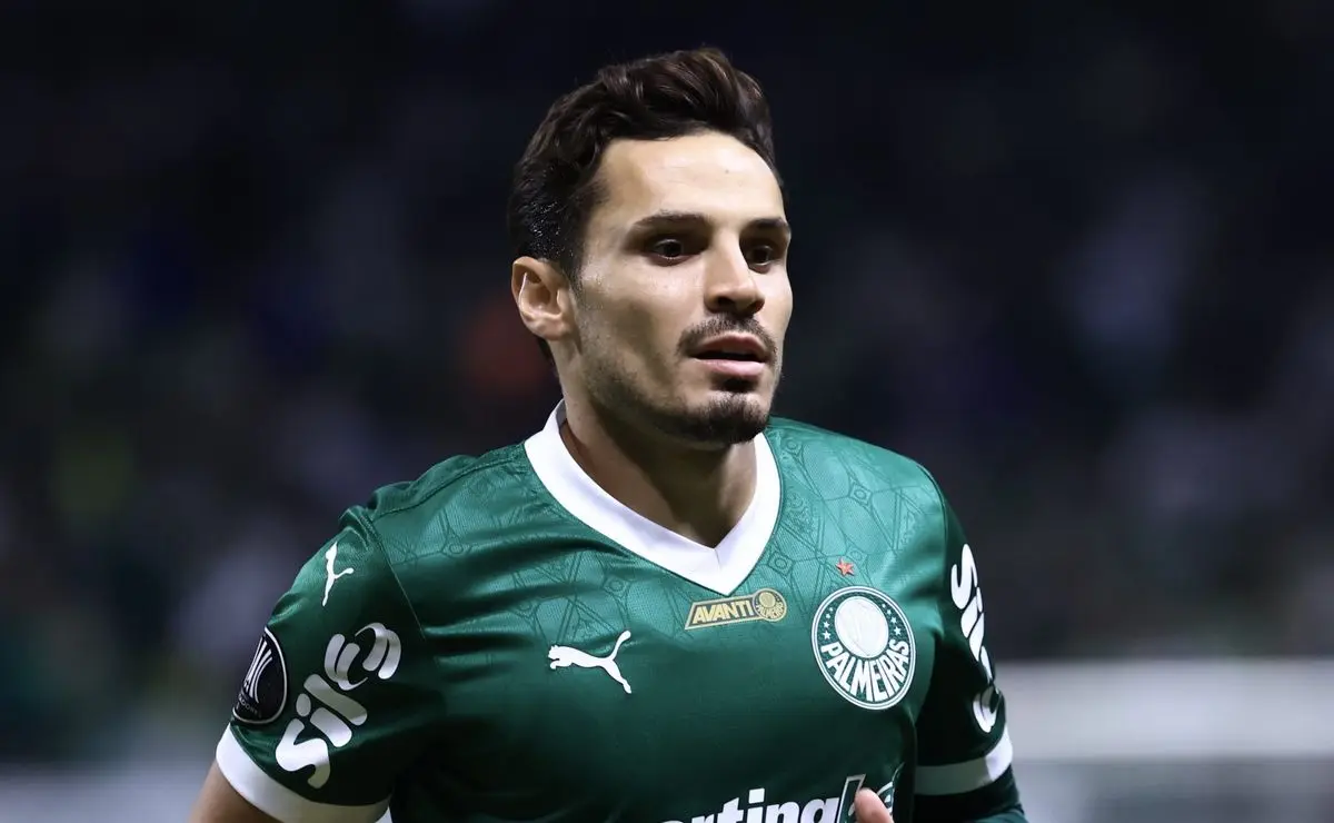 Veiga Fala a Abel Sobre Reserva no Palmeiras: "Ajudar"