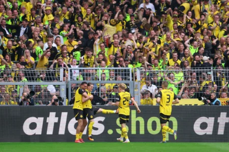 Dortmund garante vaga na Champions League após vitória na última rodada da Bundesliga
