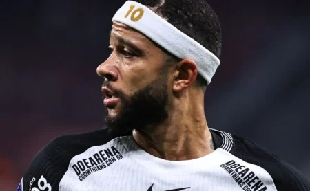 Depay definido para reestreia no Corinthians contra o Atlético-MG em 24/05