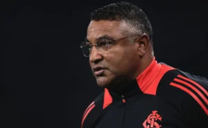 Internacional: Roger Machado e a preparação para o confronto decisivo contra o Bahia na Libertadores