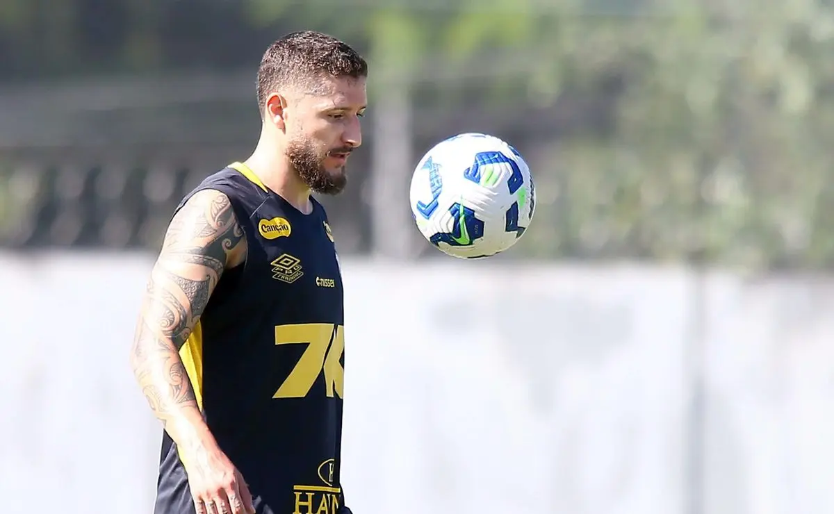 Zé Rafael Busca Sequência no Santos Após Retorno e Duelo com o Corinthians
