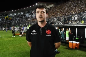 Diniz ironiza "saidinha" após vitória do Vasco: "Gol nasceu assim; vão lembrar"
