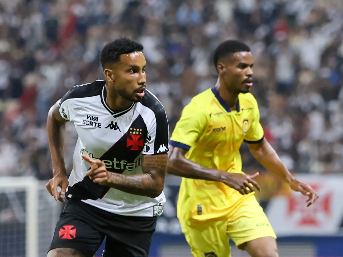 Diniz Afirma Avaliação da Permanência de Jair no Vasco, Sem Citar Relação