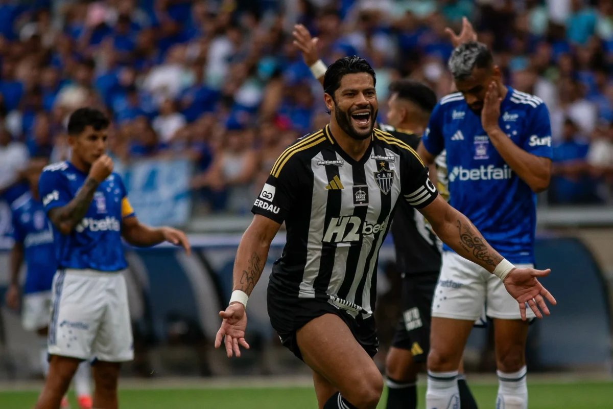 Hulk, do Atlético-MG, inicia mudança de rumo após expulsão em clássico contra o Cruzeiro