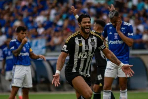 Hulk, do Atlético-MG, inicia mudança de rumo após expulsão em clássico contra o Cruzeiro