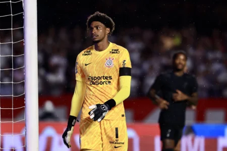 Hugo Souza: A Razão da Perda da Faixa de Capitão no Corinthians