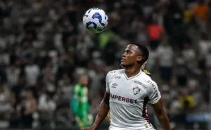 Arias comemora parceria com Cano e mira o Mundial de Clubes