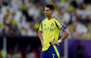 Cristiano Ronaldo Considera Proposta de Clube Brasileiro e Futuro no Al-Nassr em Jogo, Informa Notícia