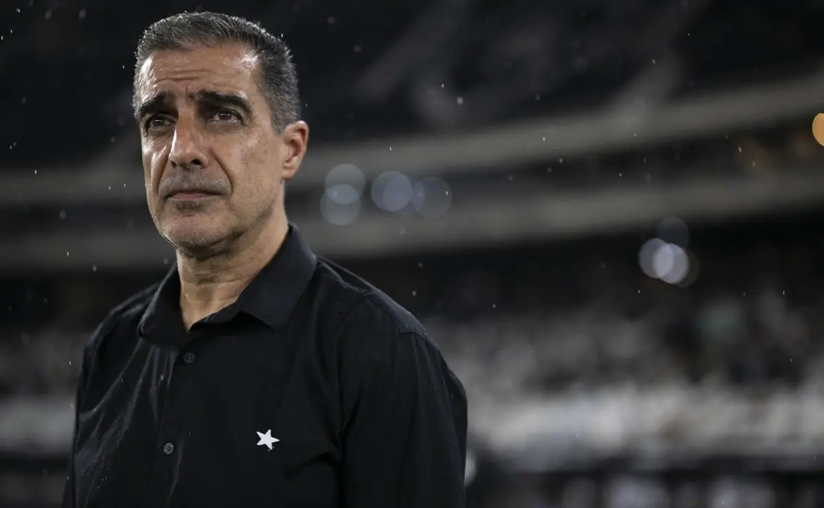 Botafogo: Renato Paiva decide entre Rwan Cruz e Jeffinho para o clássico com o Flamengo