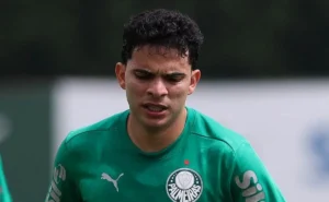 Bruno Rodrigues Próximo de Retorno ao Palmeiras Contra o Sporting Cristal Após Longa Ausência