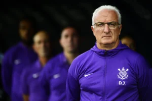 Dorival fala sobre "falsa posse" e formação do Corinthians: "Jogo interno"