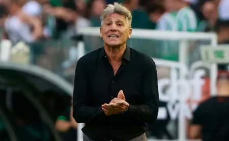 Renato Gaúcho lamenta empate e reconhece domínio do Fluminense sobre o Juventude