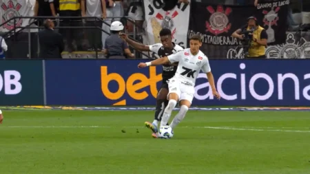 Análise da CBF sobre gol anulado do Corinthians: VAR explica "toque embaixo e tranco nas costas"