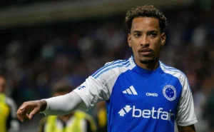 Matheus Pereira Brilha em Cruzeiro x Atlético-MG e Recebe Elogios da Torcida