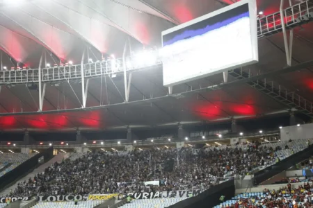 Botafoguenses provocam e são elogiados por Paiva após vitória: "Fizeram-se ouvir por 90 minutos"