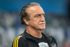 Cuca celebra empate do Atlético-MG e se responsabiliza por escalação de Arana, Menino e Franco