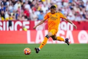Mbappé a um gol da Chuteira de Ouro e artilheiro da La Liga: veja os números