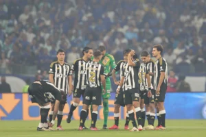 Análise: Atlético-MG se contenta com empate em clássico e preserva invencibilidade no Mineirão
