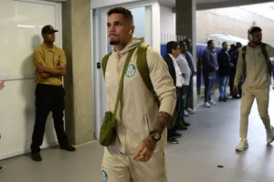 Palmeiras planeja cronograma para Paulinho estar apto na Copa do Mundo de Clubes
