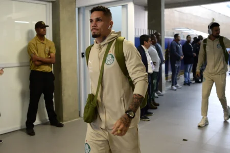 Palmeiras planeja cronograma para Paulinho estar apto na Copa do Mundo de Clubes