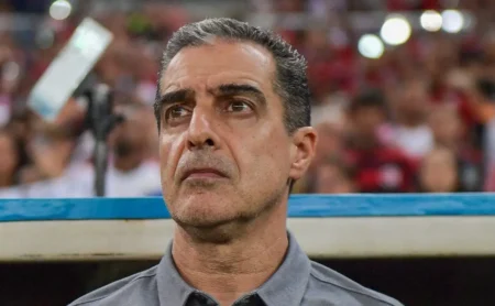 Estratégia de Renato Paiva para neutralizar a saída de bola do Flamengo de Filipe Luís: "Nos preparamos"