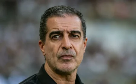Paiva discute chance de Cristiano Ronaldo no Botafogo