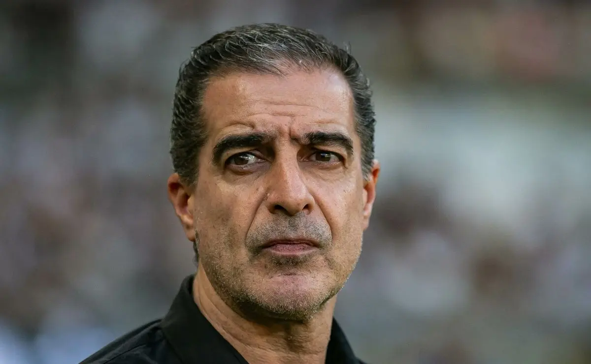 Paiva discute chance de Cristiano Ronaldo no Botafogo