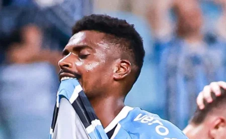 Jemerson: Críticas da torcida gremista preocupam diretoria