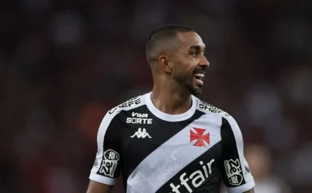 Paulo Henrique: Destaque em números e superação na lateral-direita do Brasileirão Betano